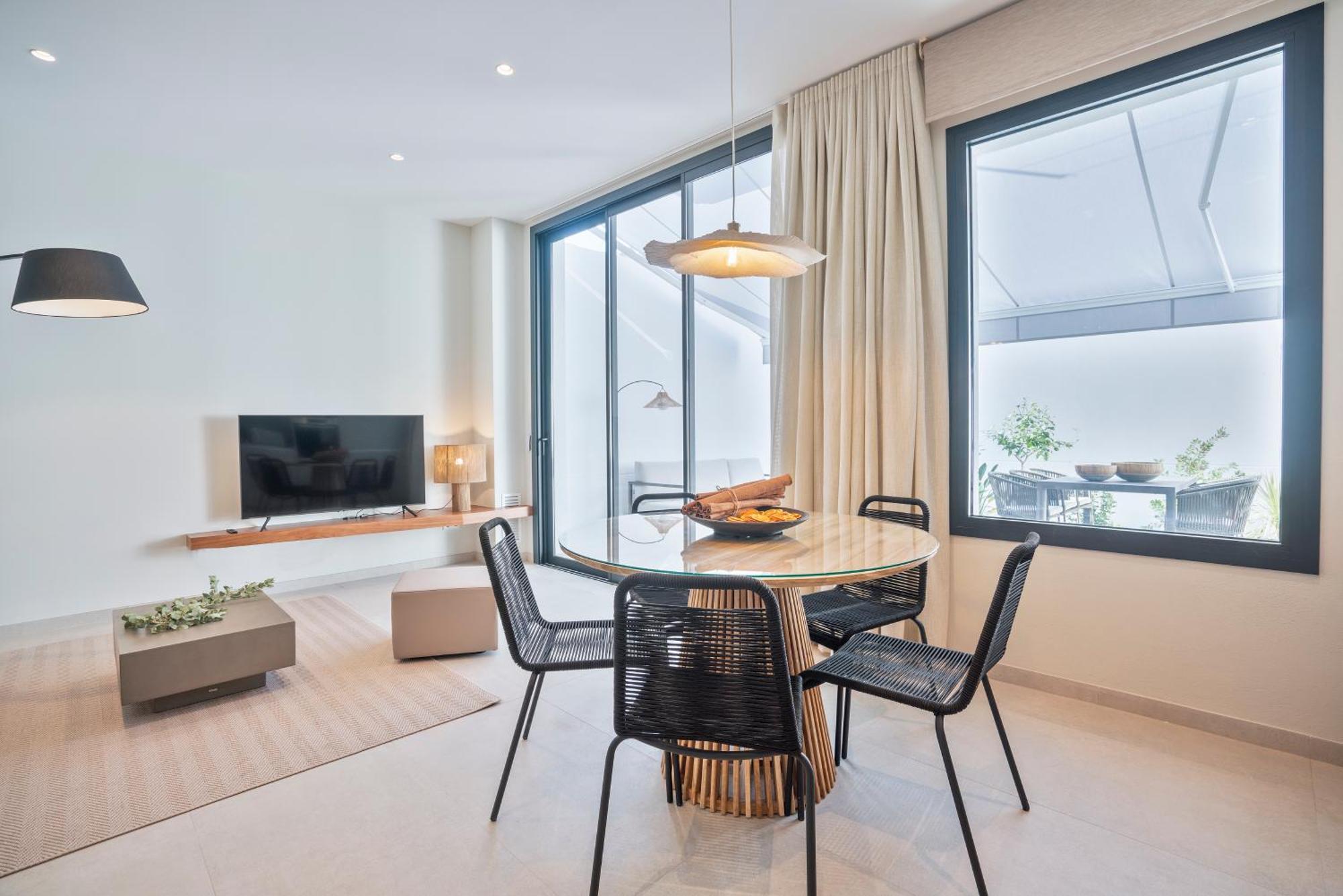 Sitges Spaces Garden Condo-2 Bedrooms, 2 Bathrooms, Garden Terrace, Near Center, Sleeps Up To 6- Monthly Rentals Only Dış mekan fotoğraf